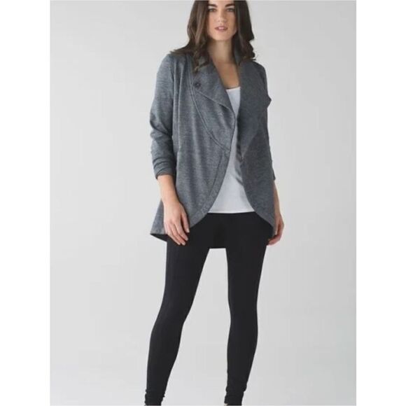 Lululemon That's a
Wrap Jacket Grey Size 6 - Picture 8 of 8